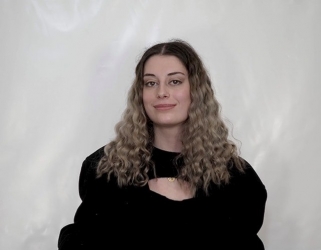 Eva F